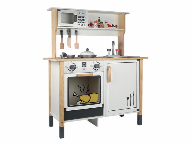 Cuisine en bois avec accessoires